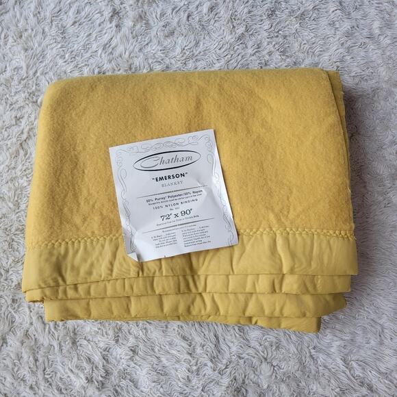 Vintage 70s Chatham Mustard Emerson Satin Trim Blanket Twin Double 72x90 NEW - Picture 1 of 5